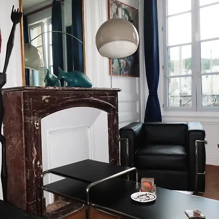 Et Des Tableaux Homestay *